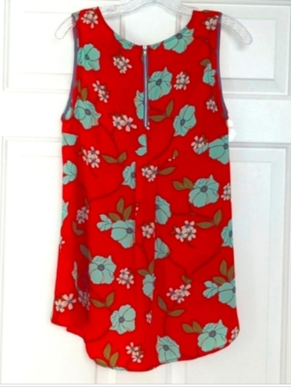 W5 Coral-Red Floral Sleeveless Cami Top Flowers Medium A-line Silhouette - Picture 3 of 10